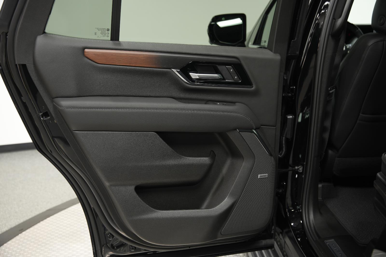 2026 GMC Yukon Denali - Photo 26