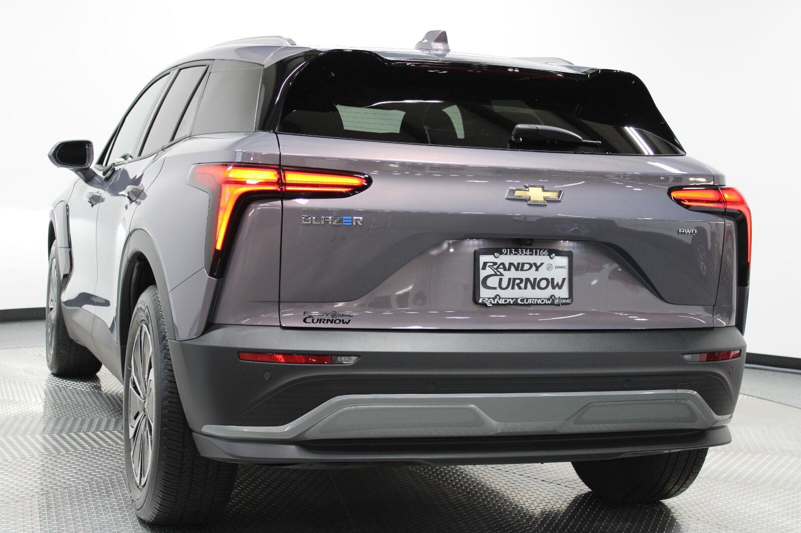 2024 Chevrolet Blazer EV LT - Photo 9