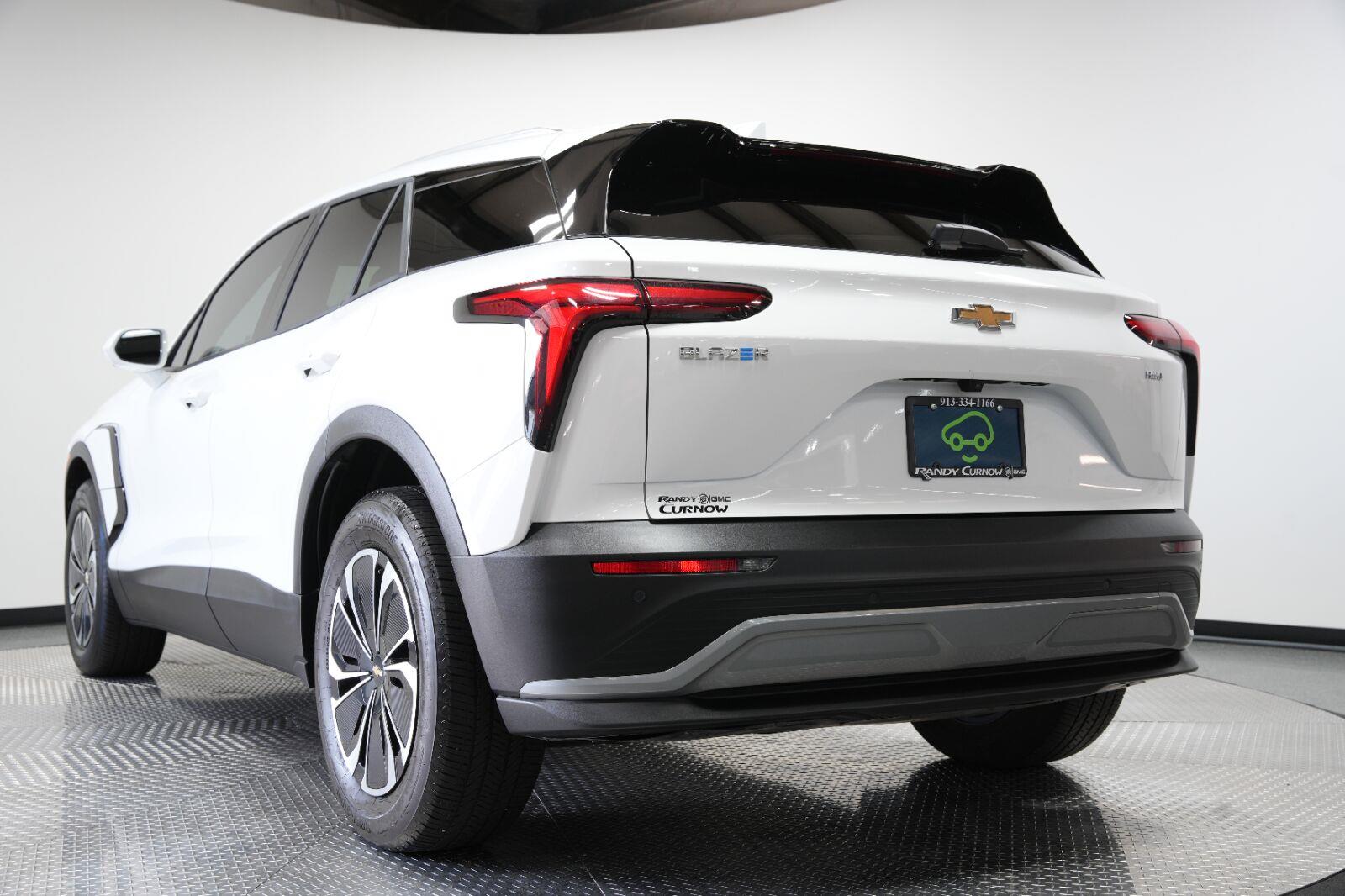 2024 Chevrolet Blazer EV LT - Photo 30
