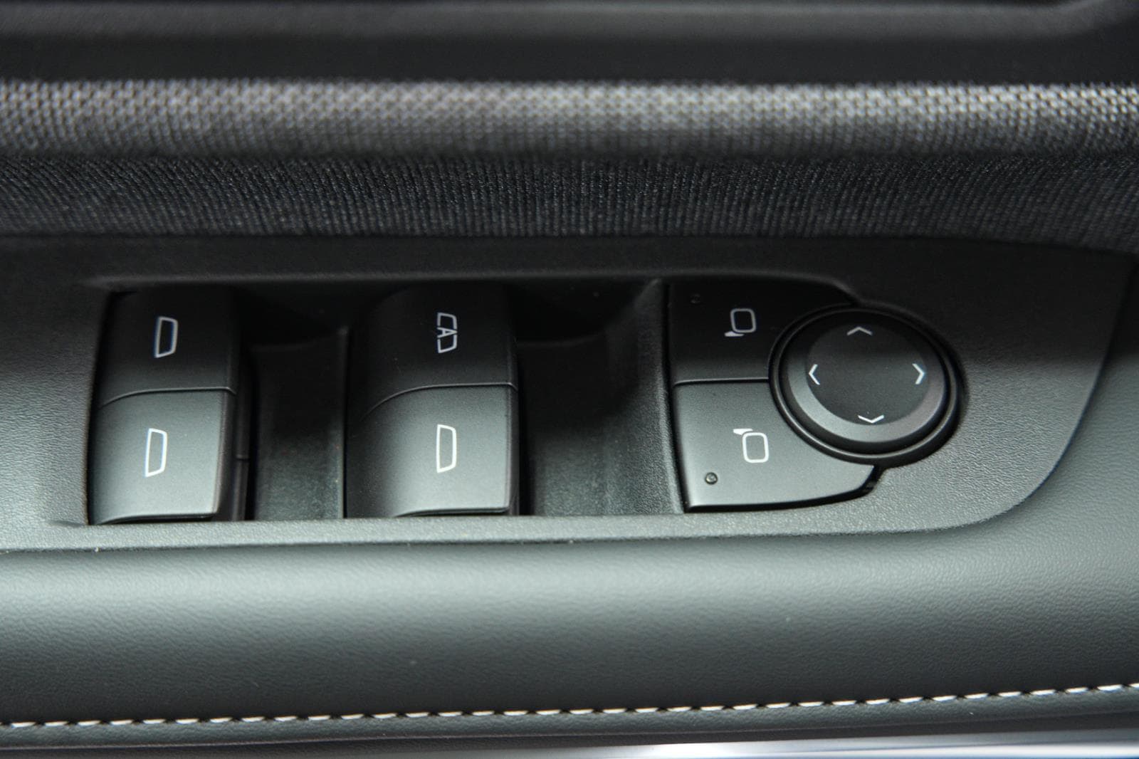 2026 GMC Sierra EV Elevation - Photo 25