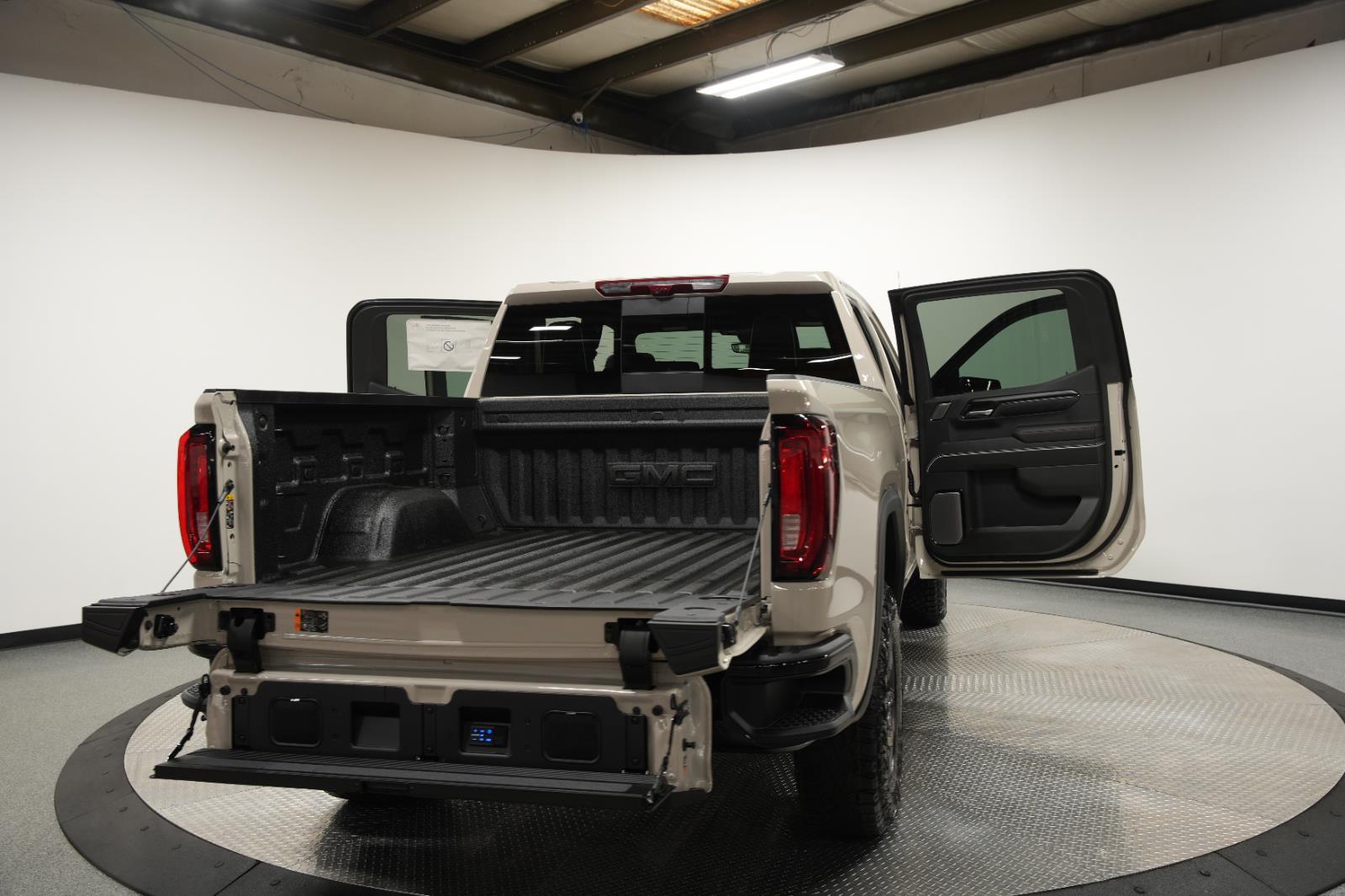 2026 GMC Sierra 1500 AT4X - Photo 11