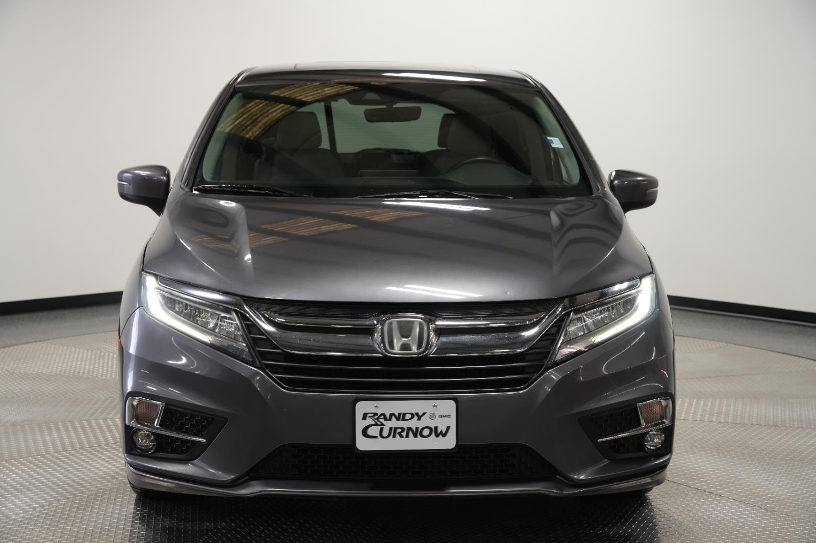 Used 2018 Honda Odyssey Touring with VIN 5FNRL6H87JB009096 for sale in Kansas City