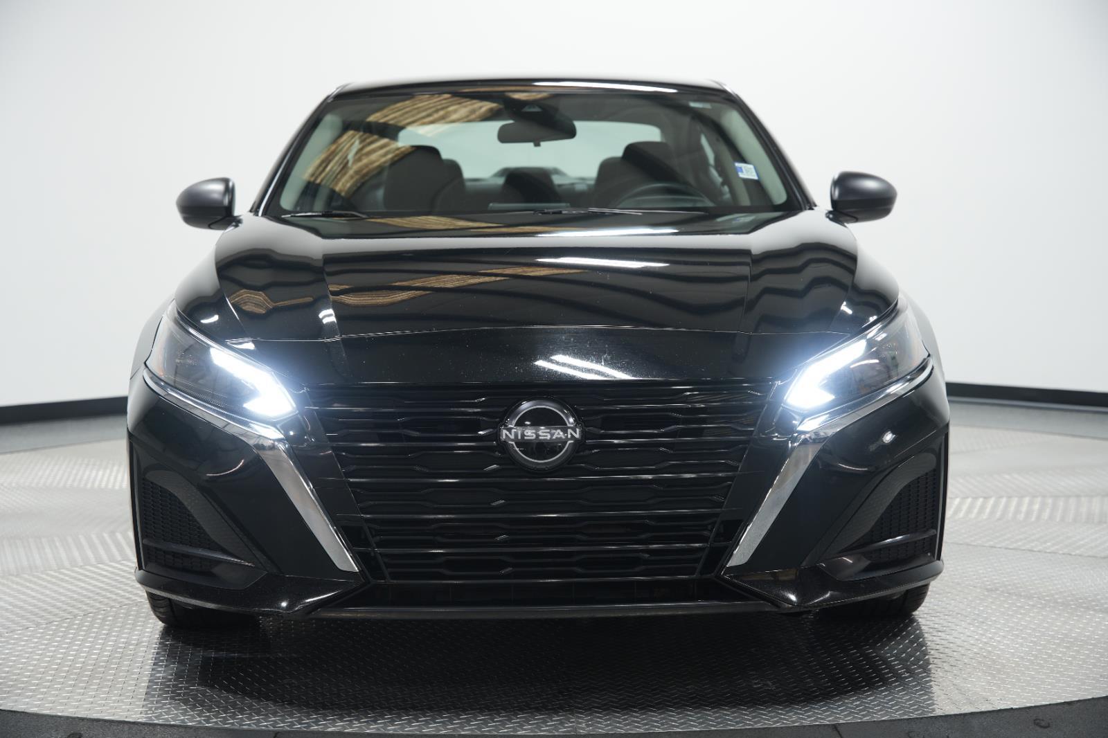 Used 2024 Nissan Altima SV with VIN 1N4BL4DV6RN305263 for sale in Kansas City