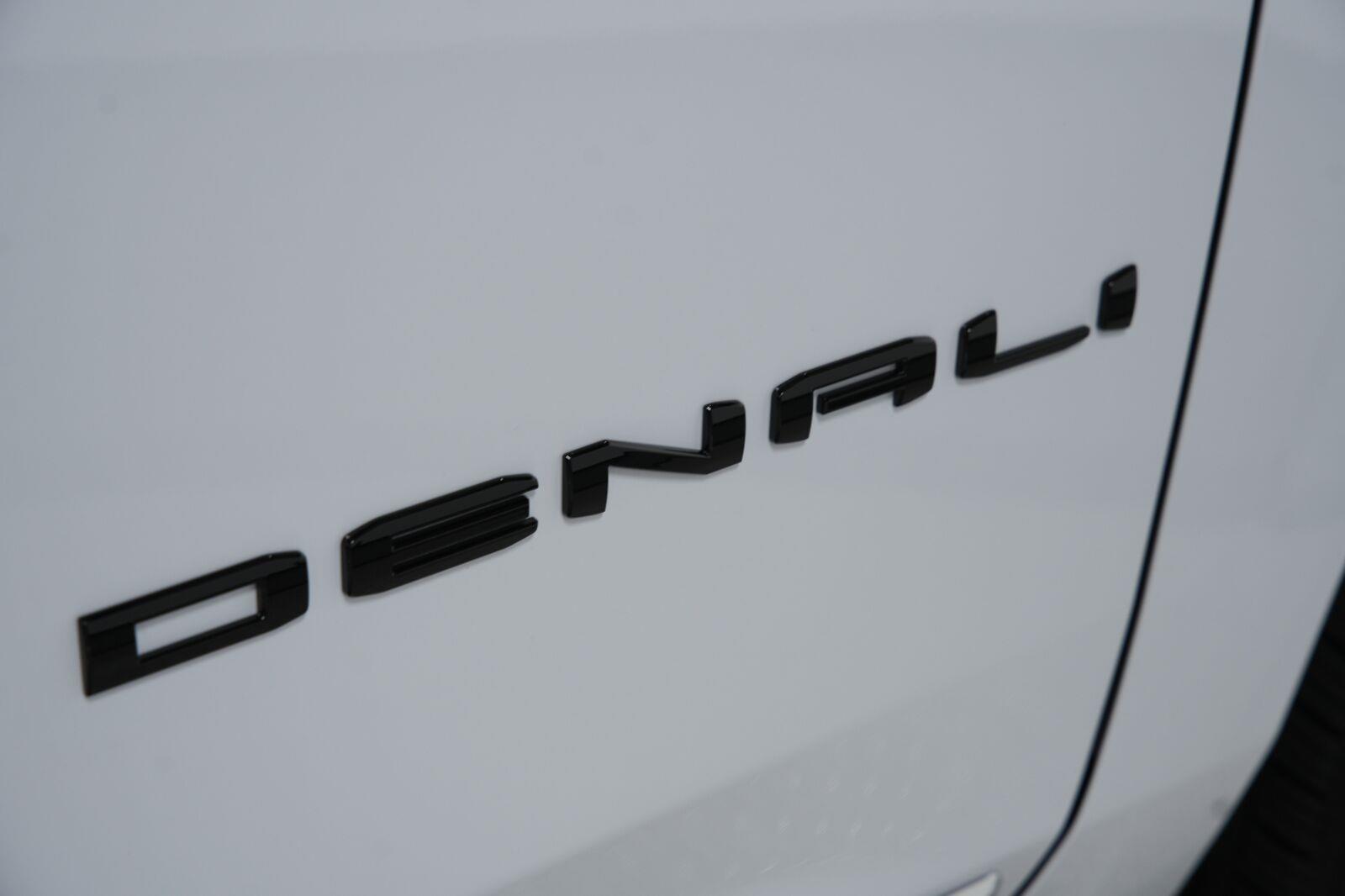 2026 GMC Yukon XL Denali - Photo 35