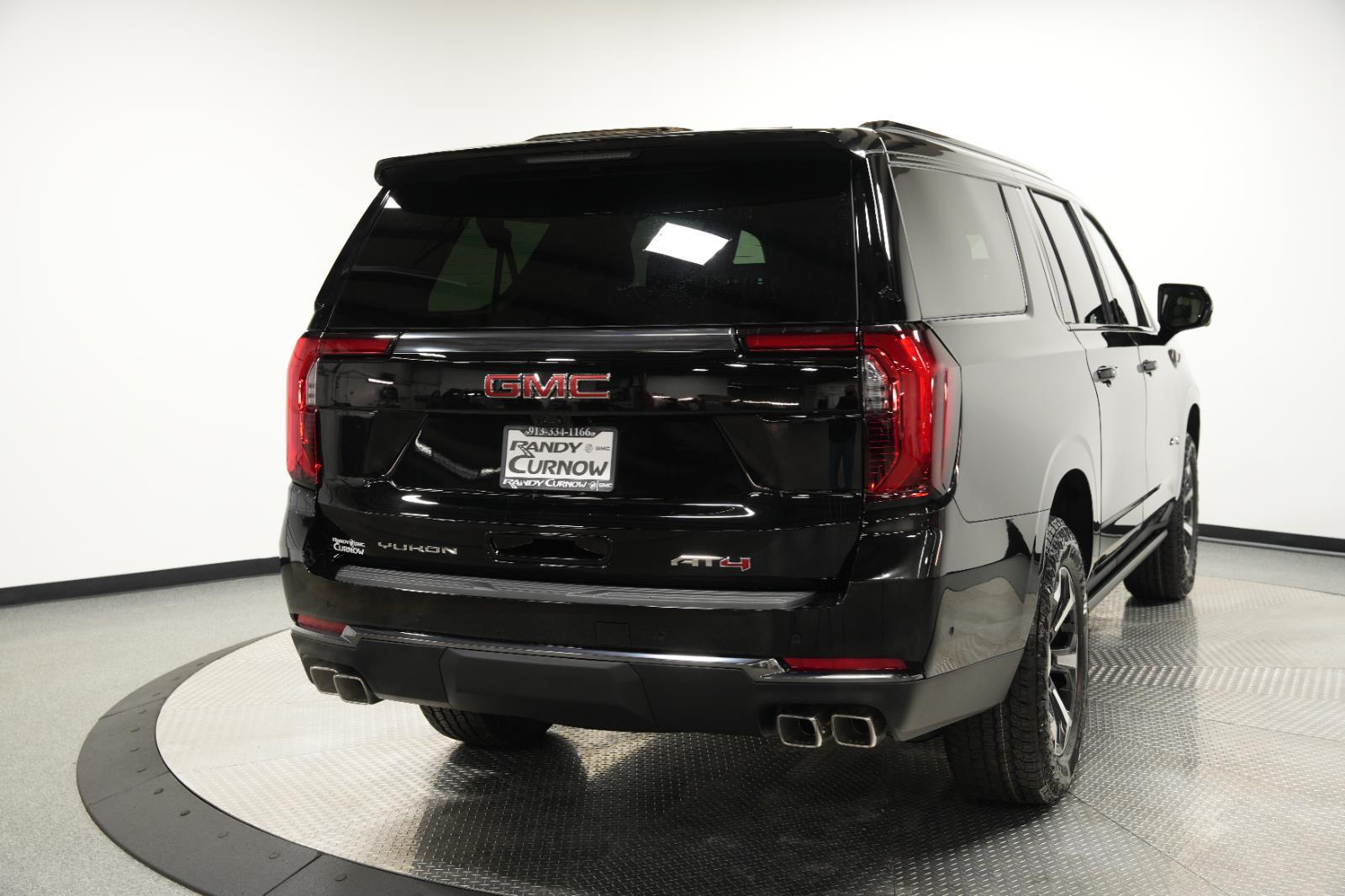 2026 GMC Yukon XL AT4 - Photo 10