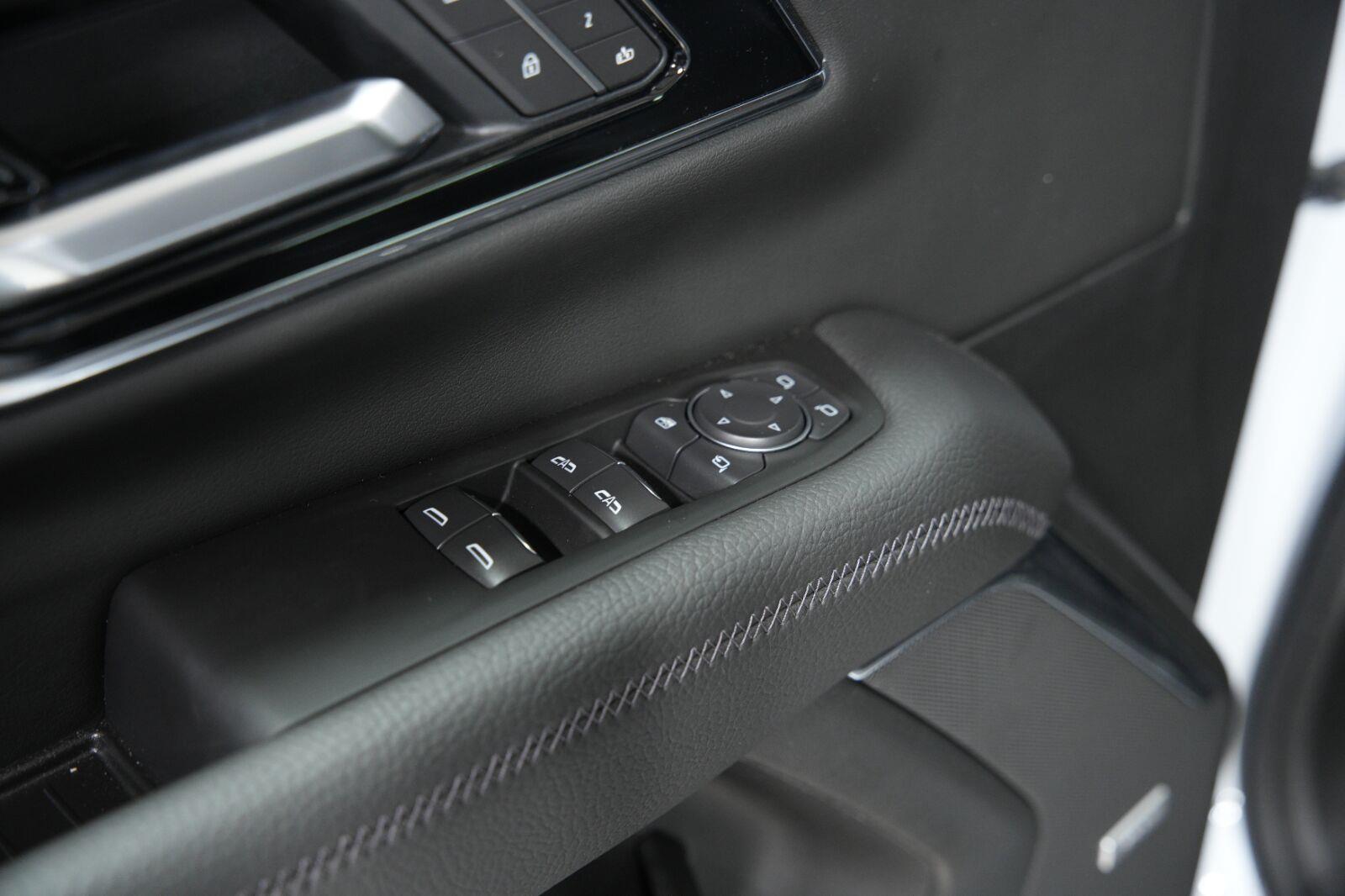 2026 GMC Yukon XL Denali - Photo 45