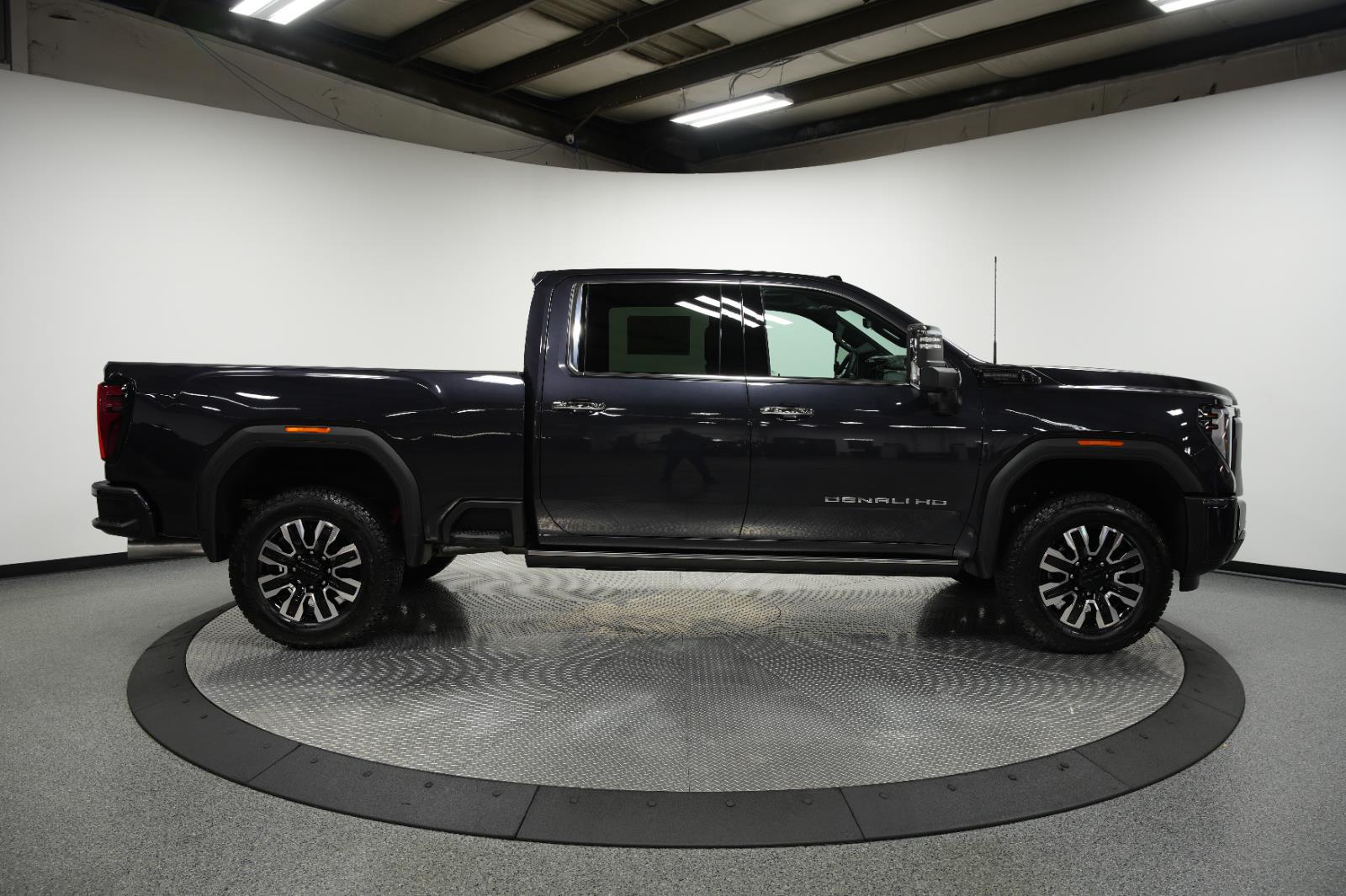 2026 GMC Sierra 2500HD Denali Ultimate - Photo 12