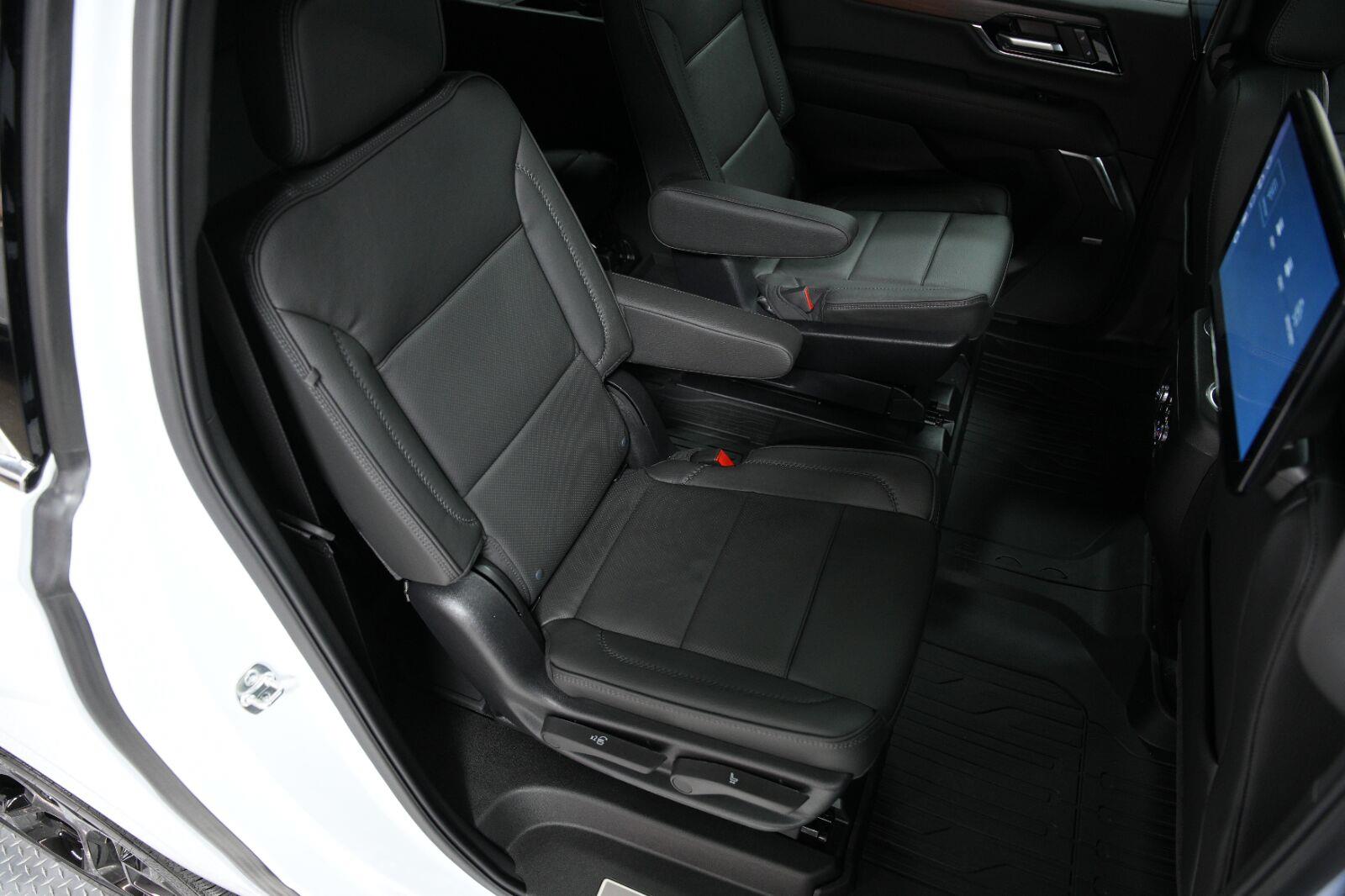 2026 GMC Yukon XL Denali - Photo 24