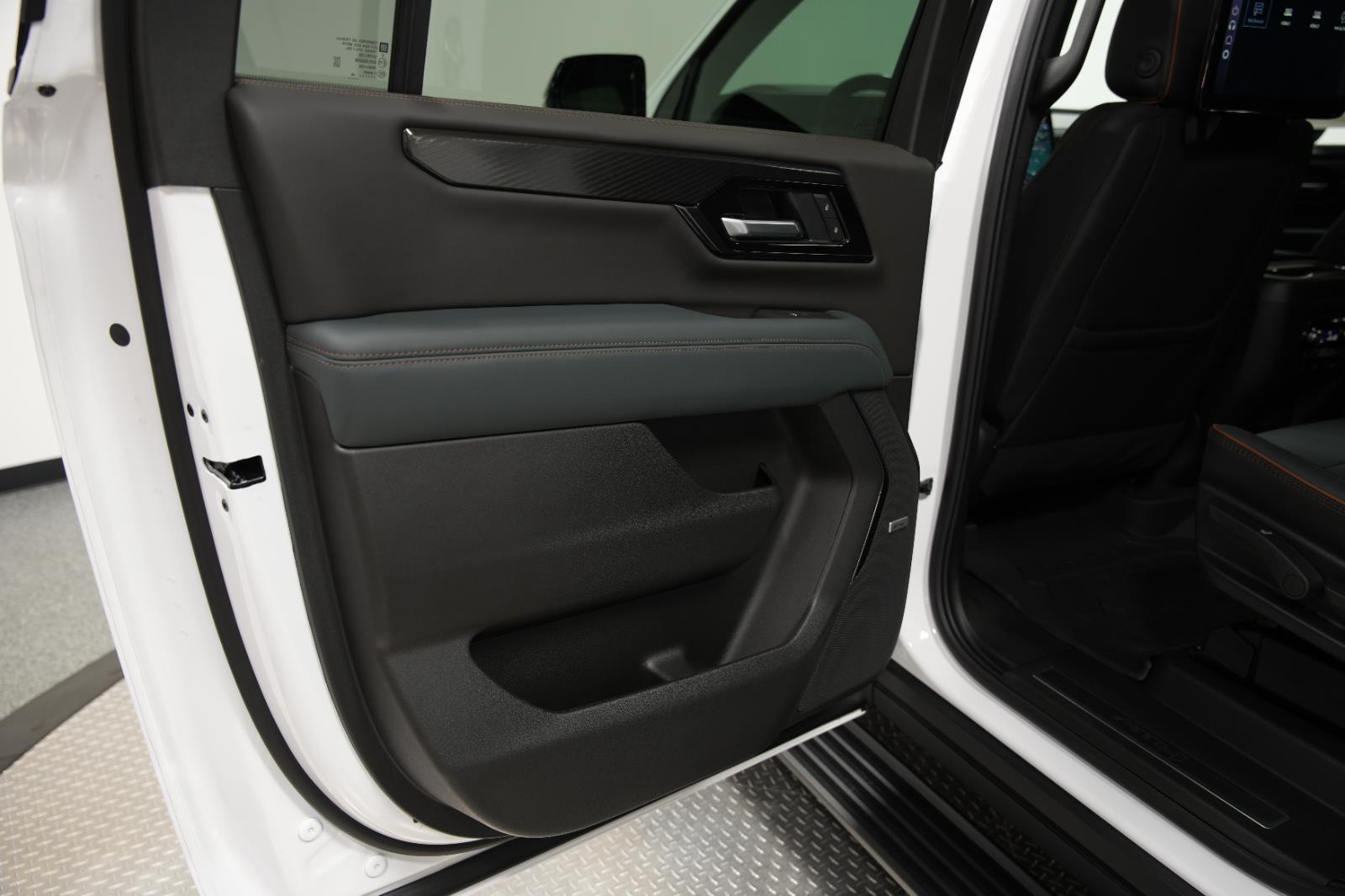 2026 GMC Yukon XL AT4 - Photo 19