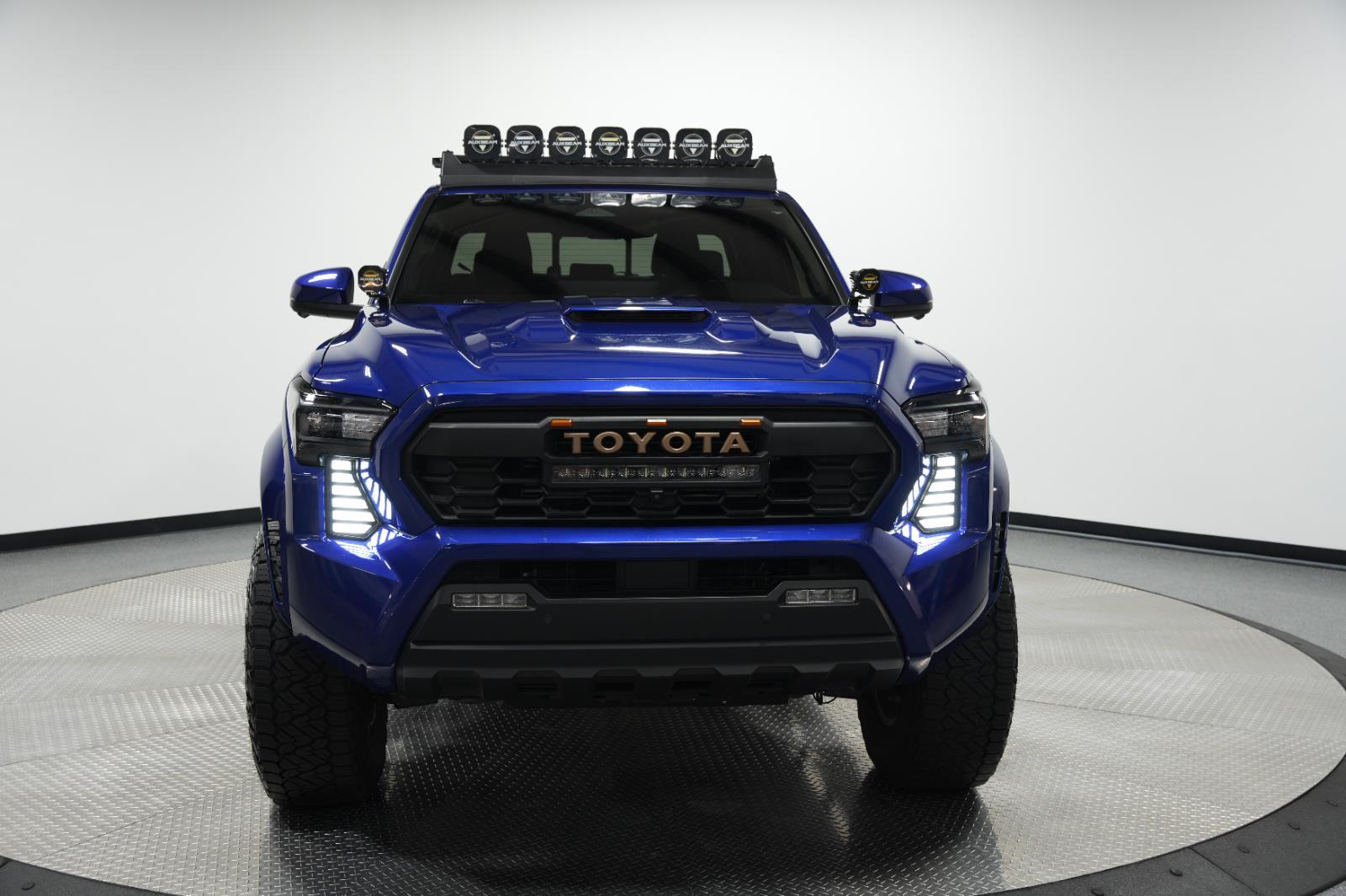 Used 2024 Toyota Tacoma TRD Sport with VIN 3TMLB5JN4RM067080 for sale in Kansas City