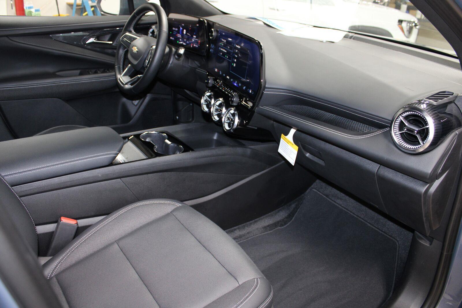 2024 Chevrolet Blazer EV LT - Photo 22