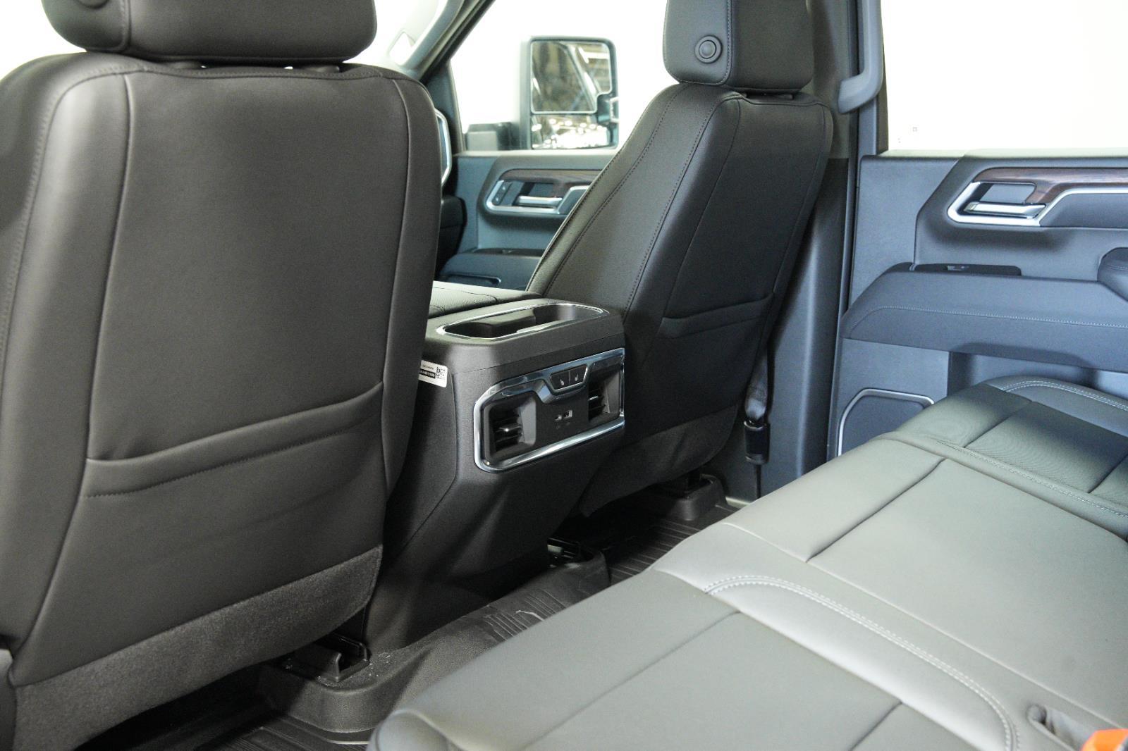 2025 GMC Sierra 2500HD SLT - Photo 21