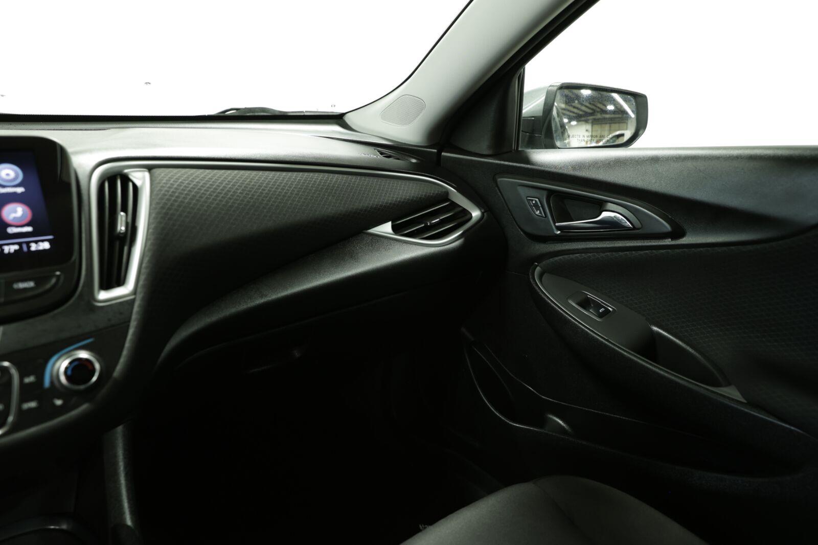 2025 Chevrolet Malibu 1LT - Photo 46