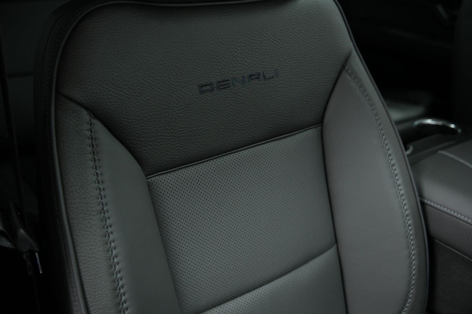 2026 GMC Yukon XL Denali - Photo 29