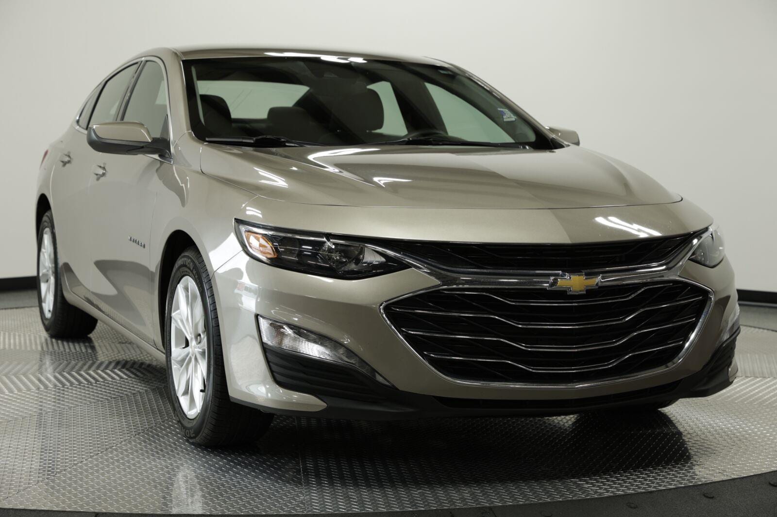 Used 2025 Chevrolet Malibu 1LT with VIN 1G1ZD5ST5SF146886 for sale in Kansas City