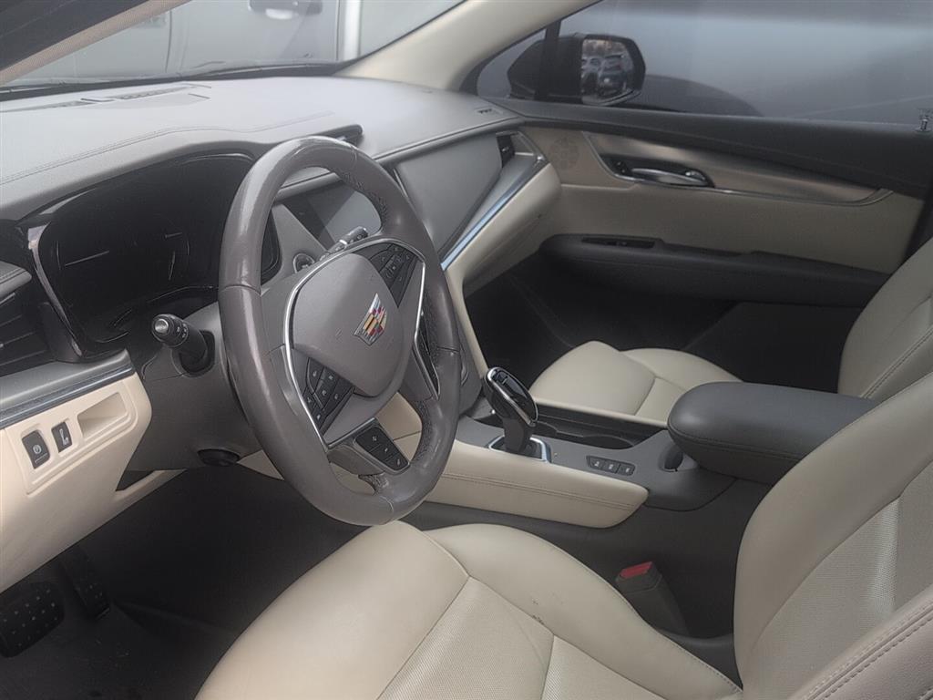 2018 Cadillac XT5 Luxury photo 3