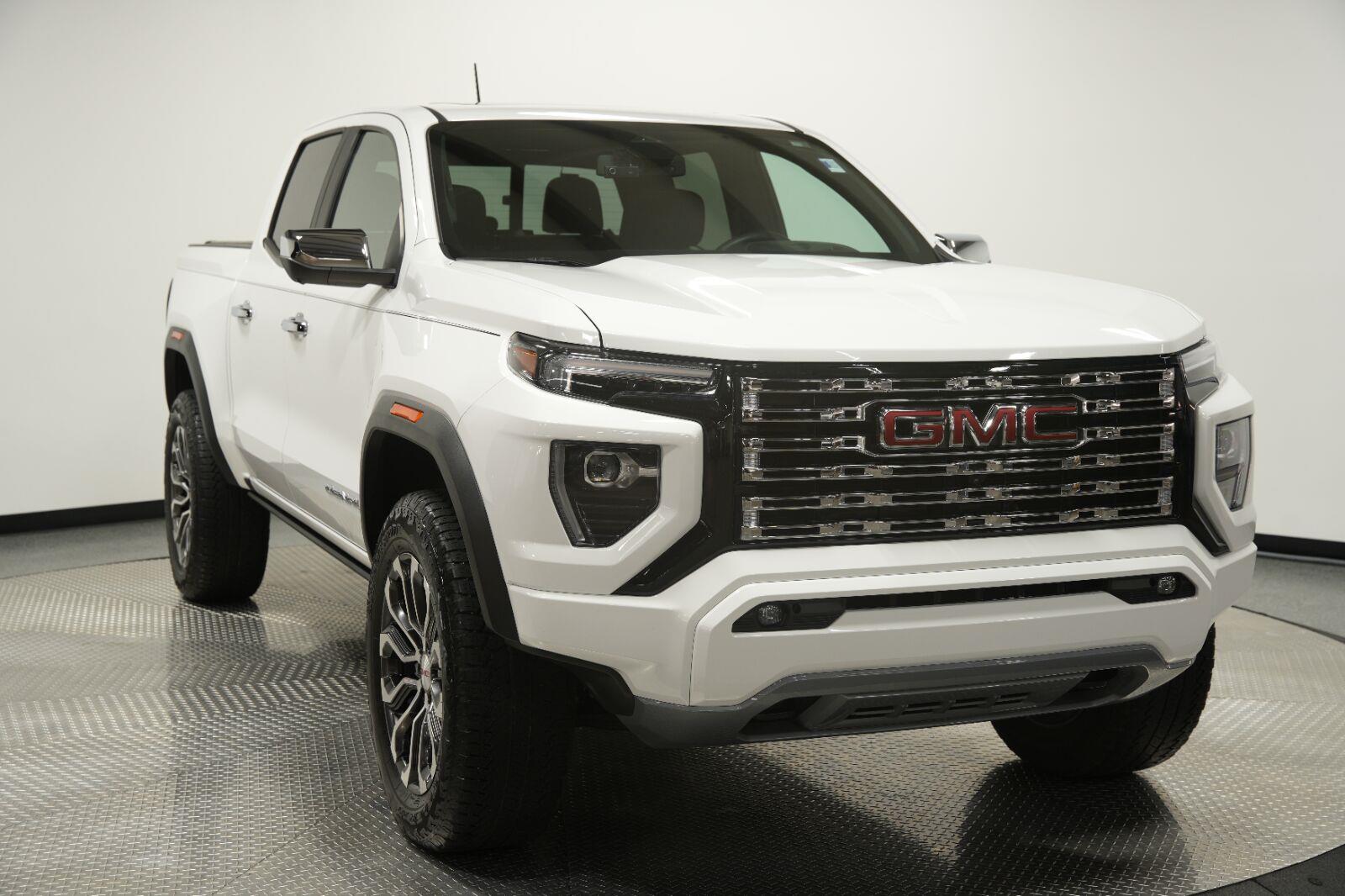 Used 2024 GMC Canyon Denali with VIN 1GTP6FEK1R1143394 for sale in Kansas City
