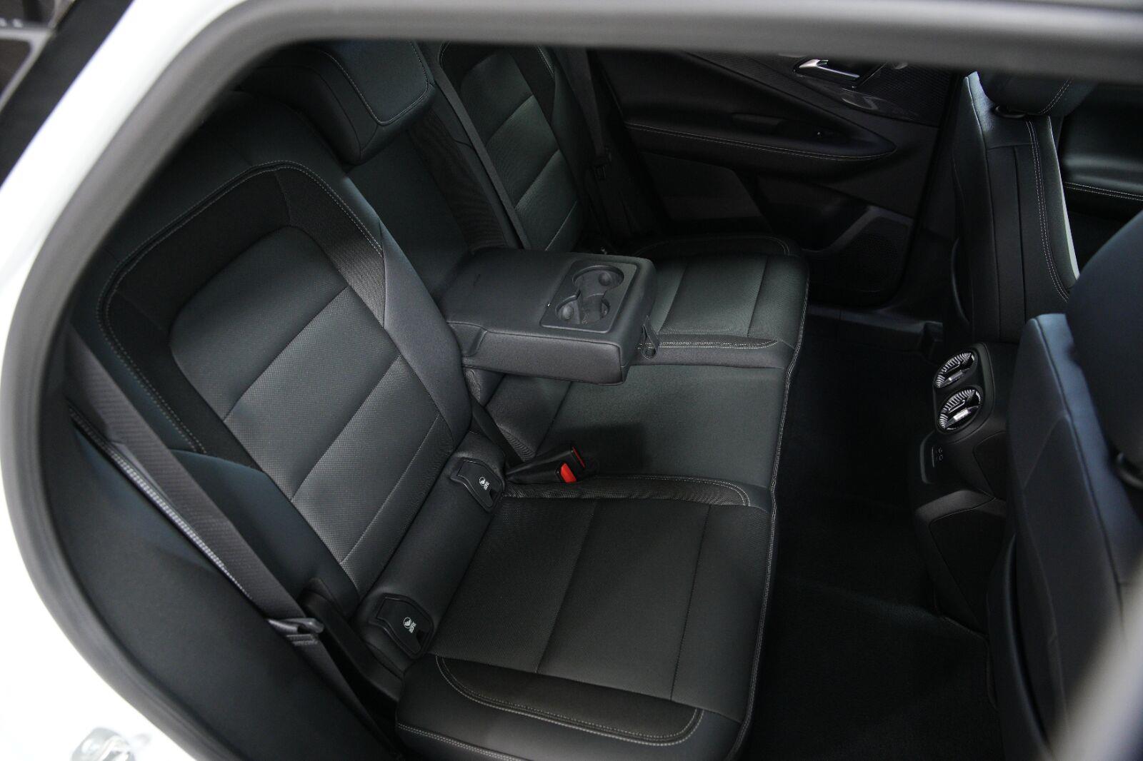2024 Chevrolet Blazer EV LT - Photo 21