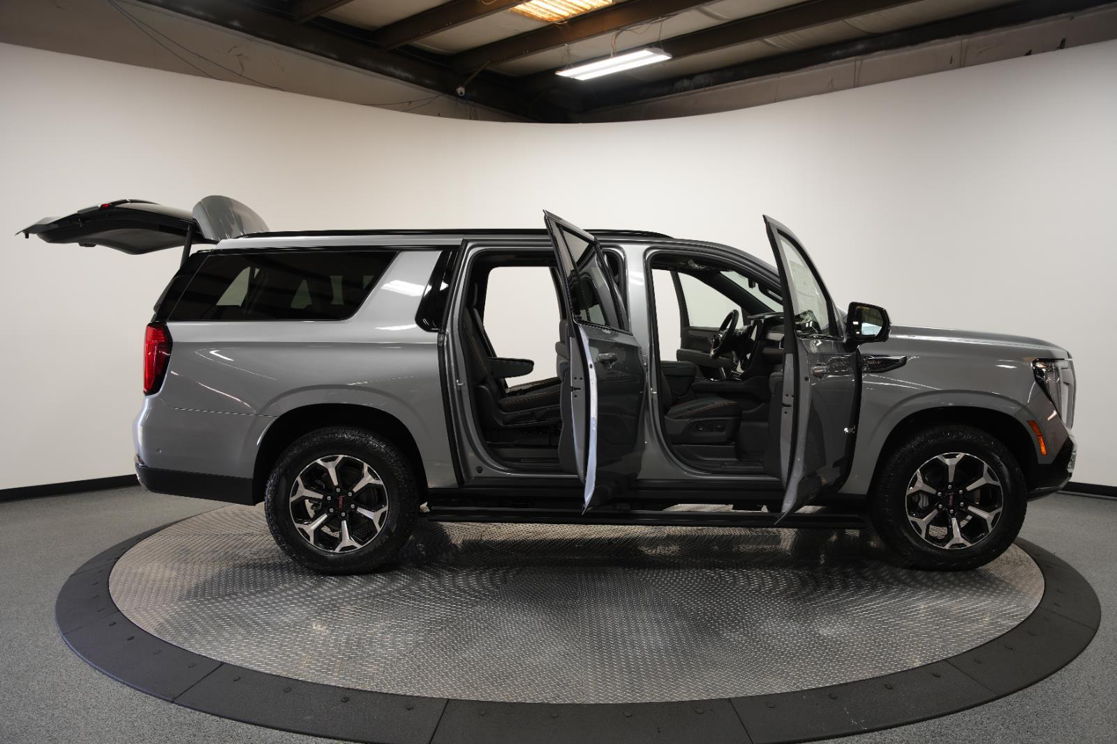 2026 GMC Yukon XL AT4 - Photo 13