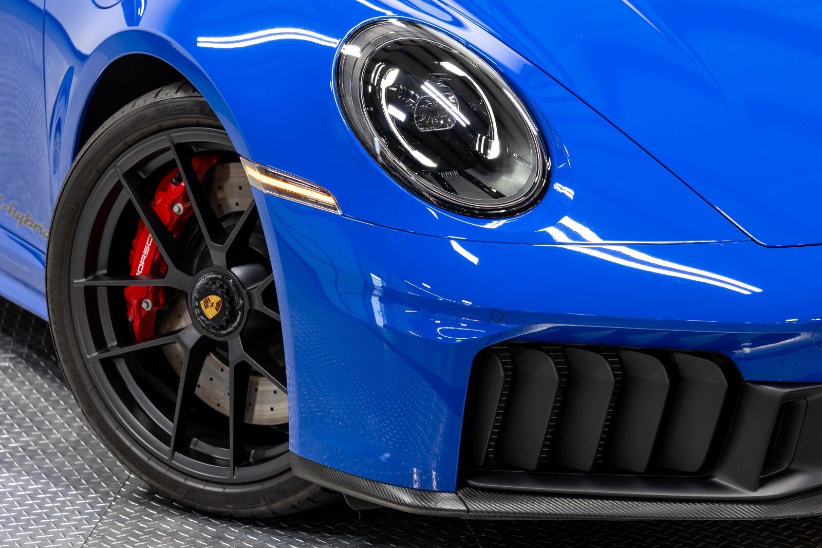 2026 Porsche 911 GTS - Photo 45