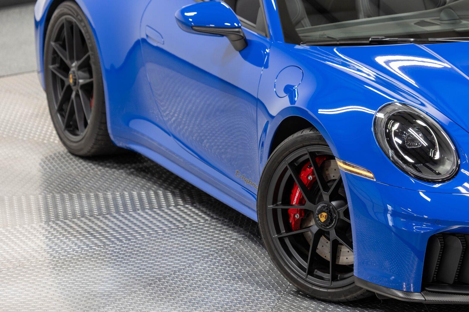 2026 Porsche 911 GTS - Photo 46