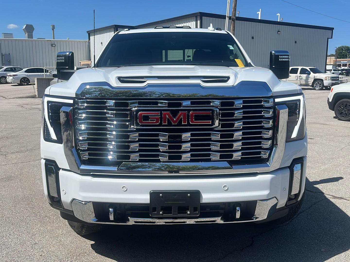 Used 2025 GMC Sierra 2500HD Denali with VIN 1GT4UREY5SF364164 for sale in Kansas City