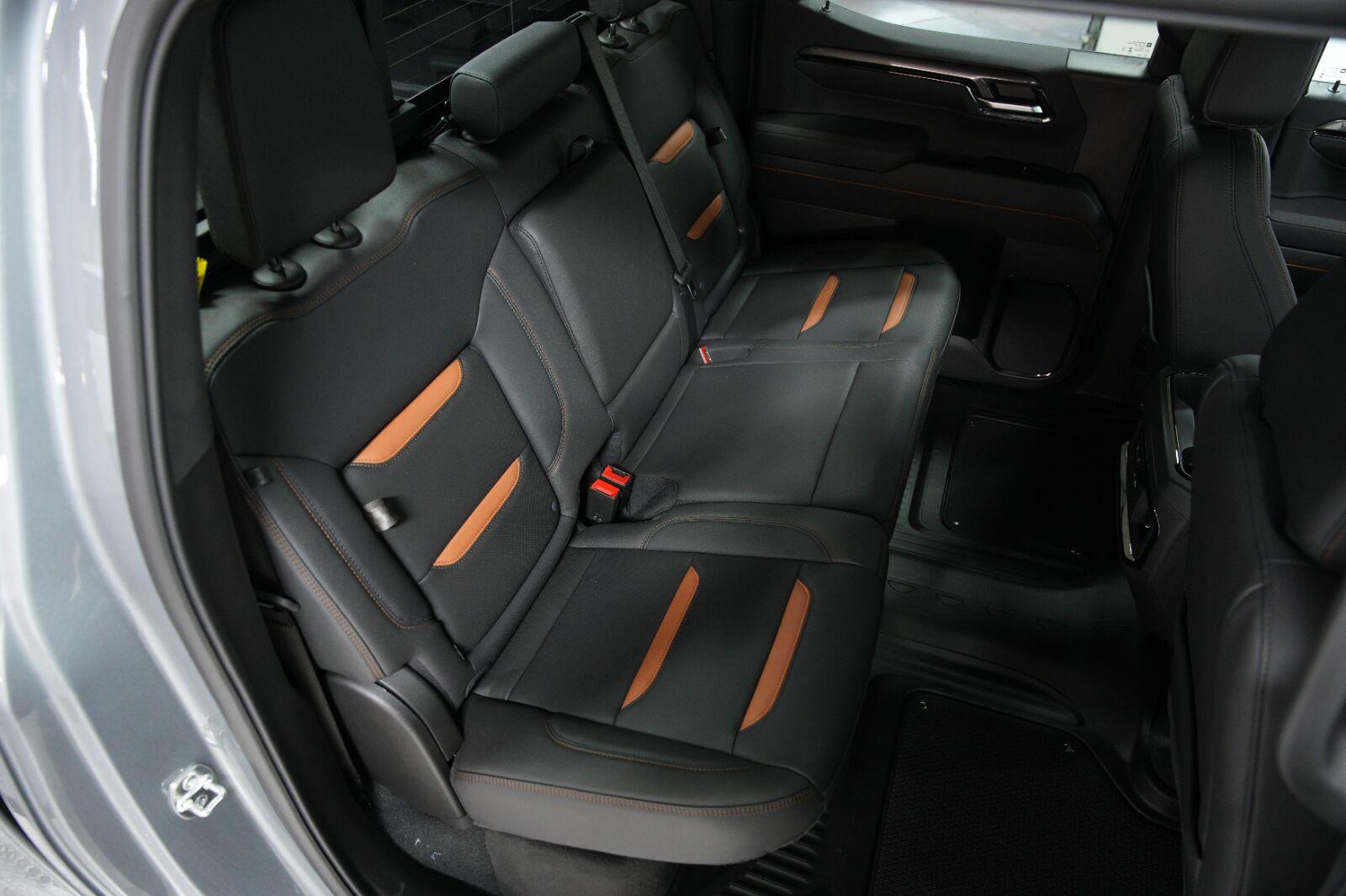 2026 GMC Sierra 1500 AT4 - Photo 18