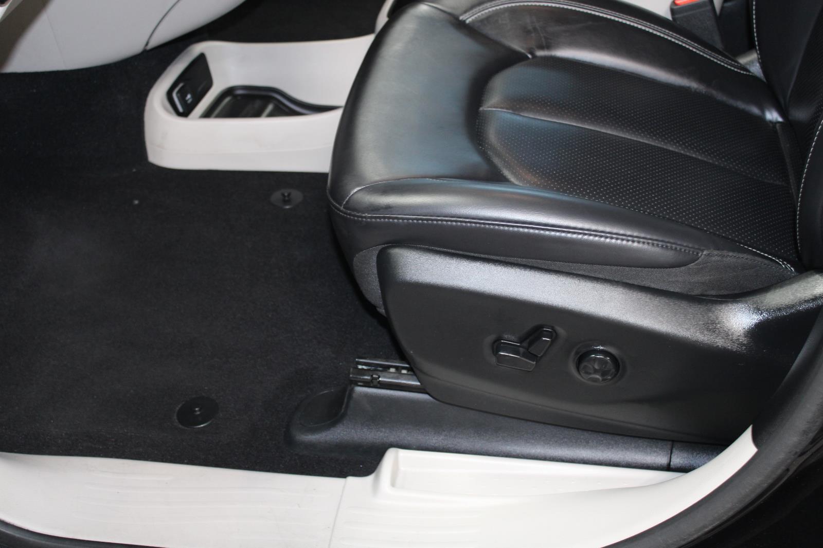 2023 Chrysler Pacifica Touring L - Photo 25