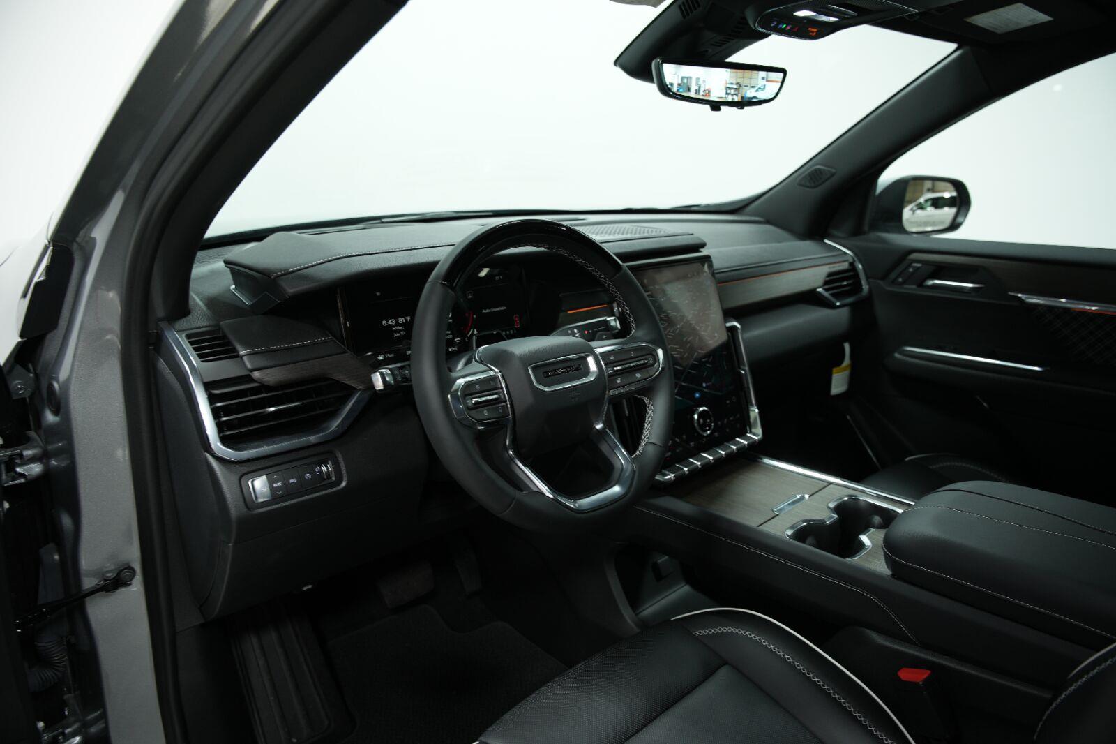 2026 GMC Acadia Denali - Photo 39