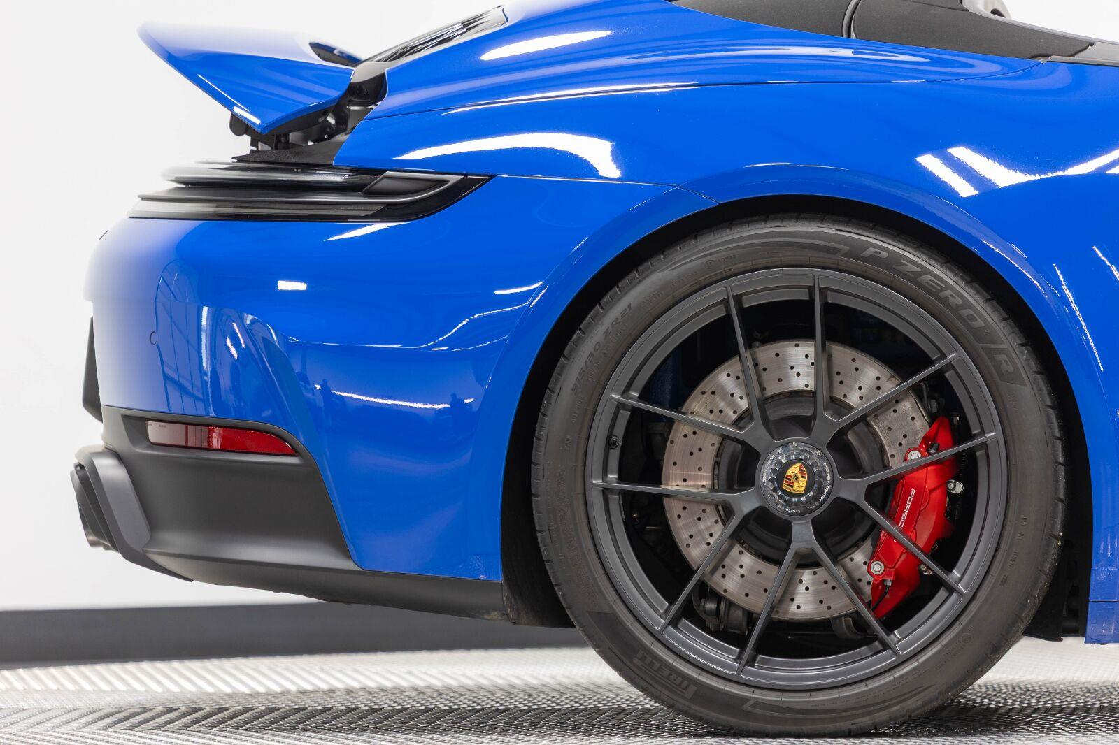 2026 Porsche 911 GTS - Photo 33