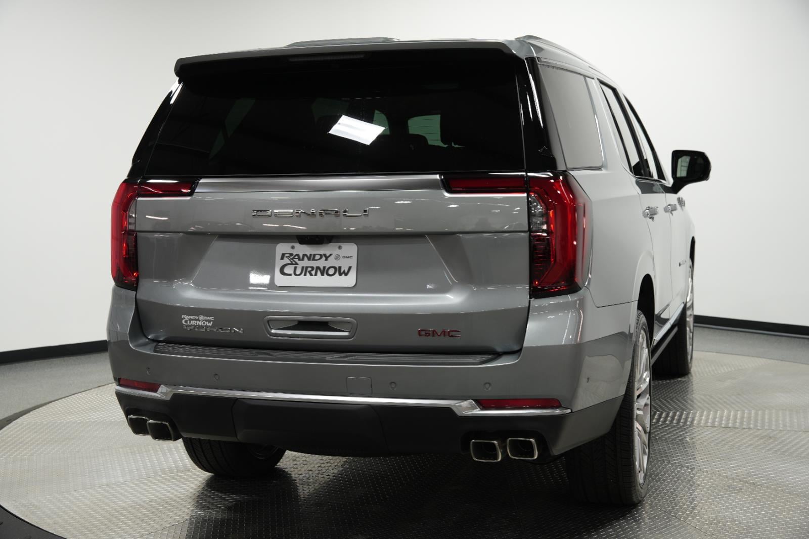 2026 GMC Yukon Denali - Photo 11