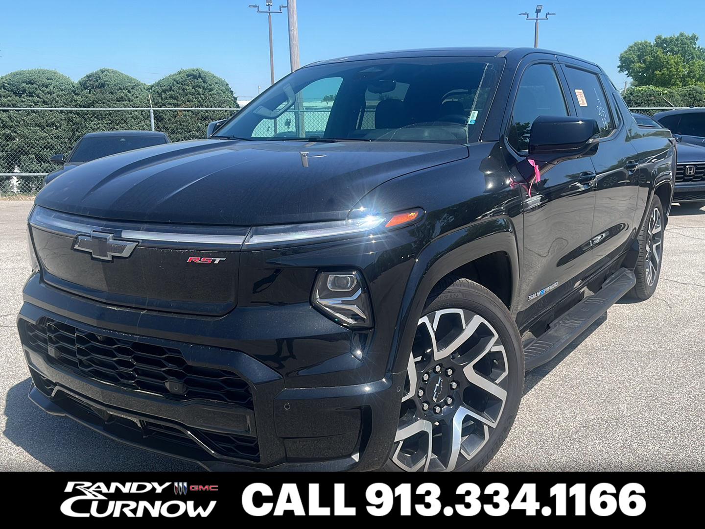 2025 Chevrolet Silverado EV RST Max Range's photo