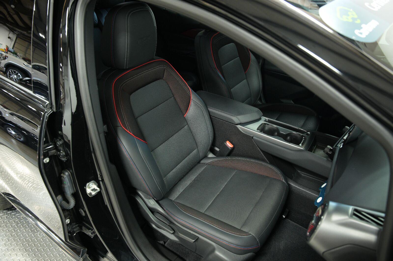 2024 Chevrolet Equinox EV Launch Edition - Photo 21