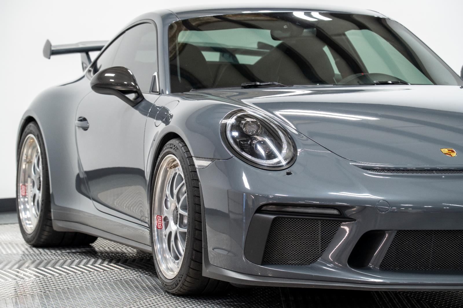 2018 Porsche 911 GT3 photo 2