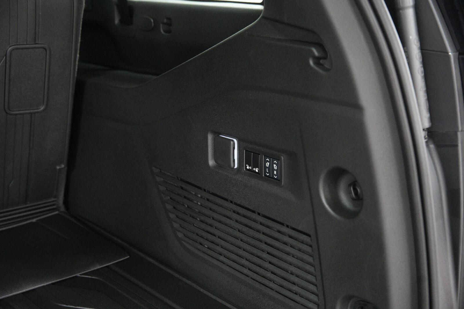 2026 GMC Yukon XL Denali - Photo 20