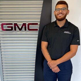 Staff member ALEX ROSADO from 1aa60cb7d7b3
