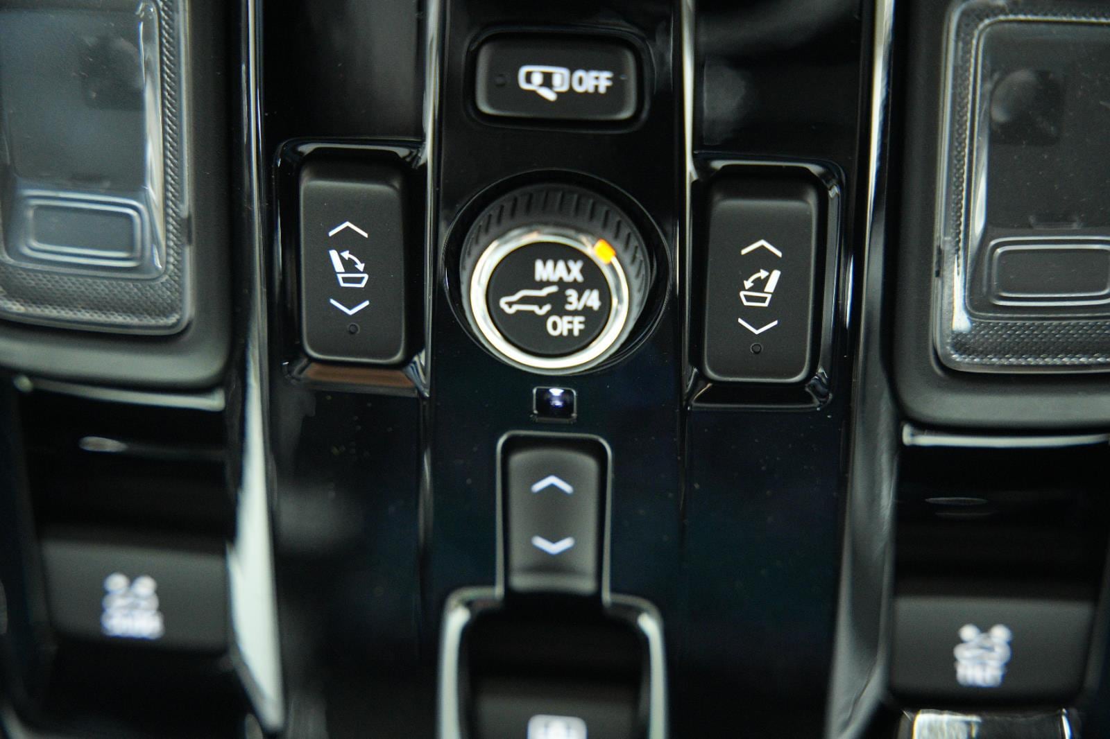 2026 GMC Yukon Denali - Photo 50