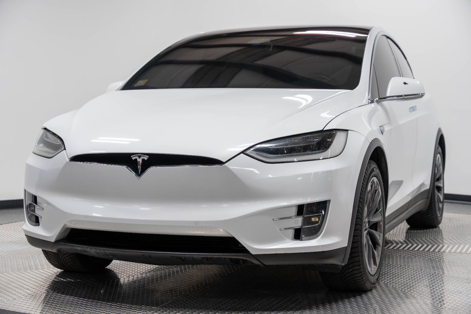 2018 Tesla Model X 75D photo 4