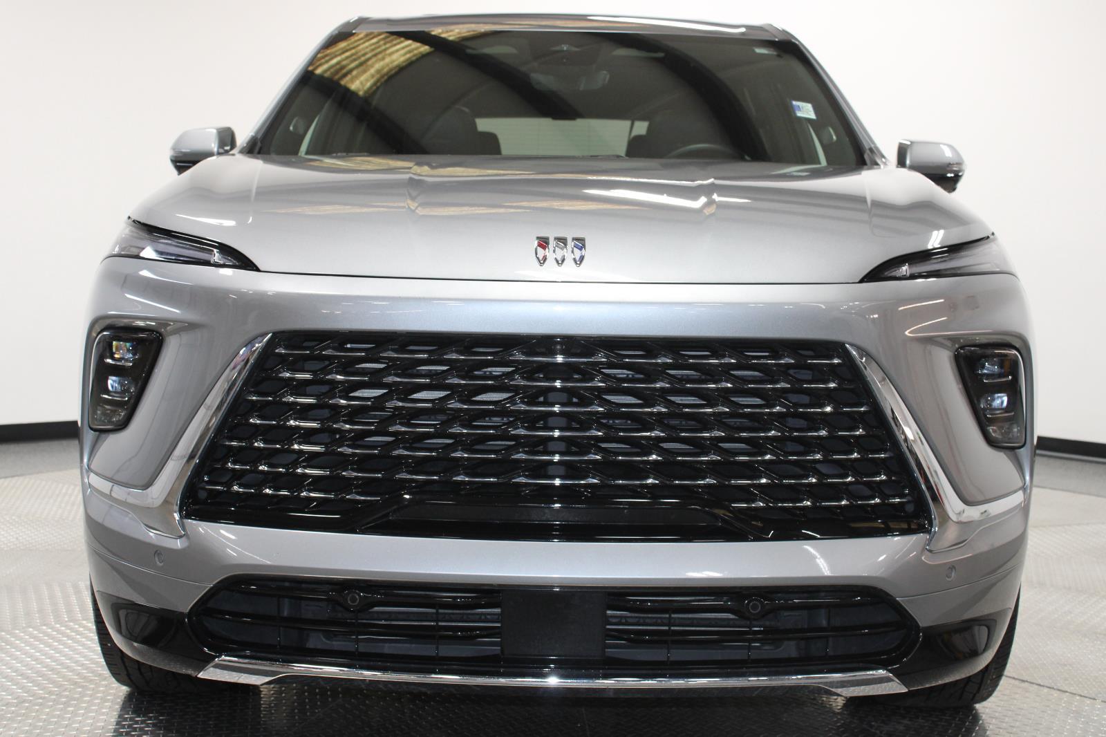 Used 2025 Buick Enclave Avenir with VIN 5GAEVCRS5SJ181110 for sale in Kansas City