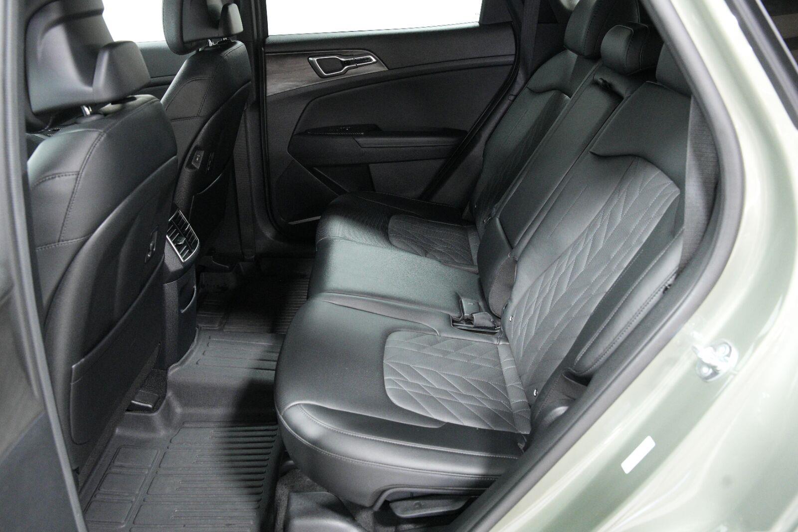 2025 Kia Sportage X-Line - Photo 30