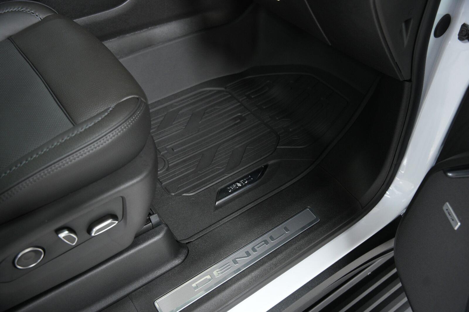 2026 GMC Yukon XL Denali - Photo 27