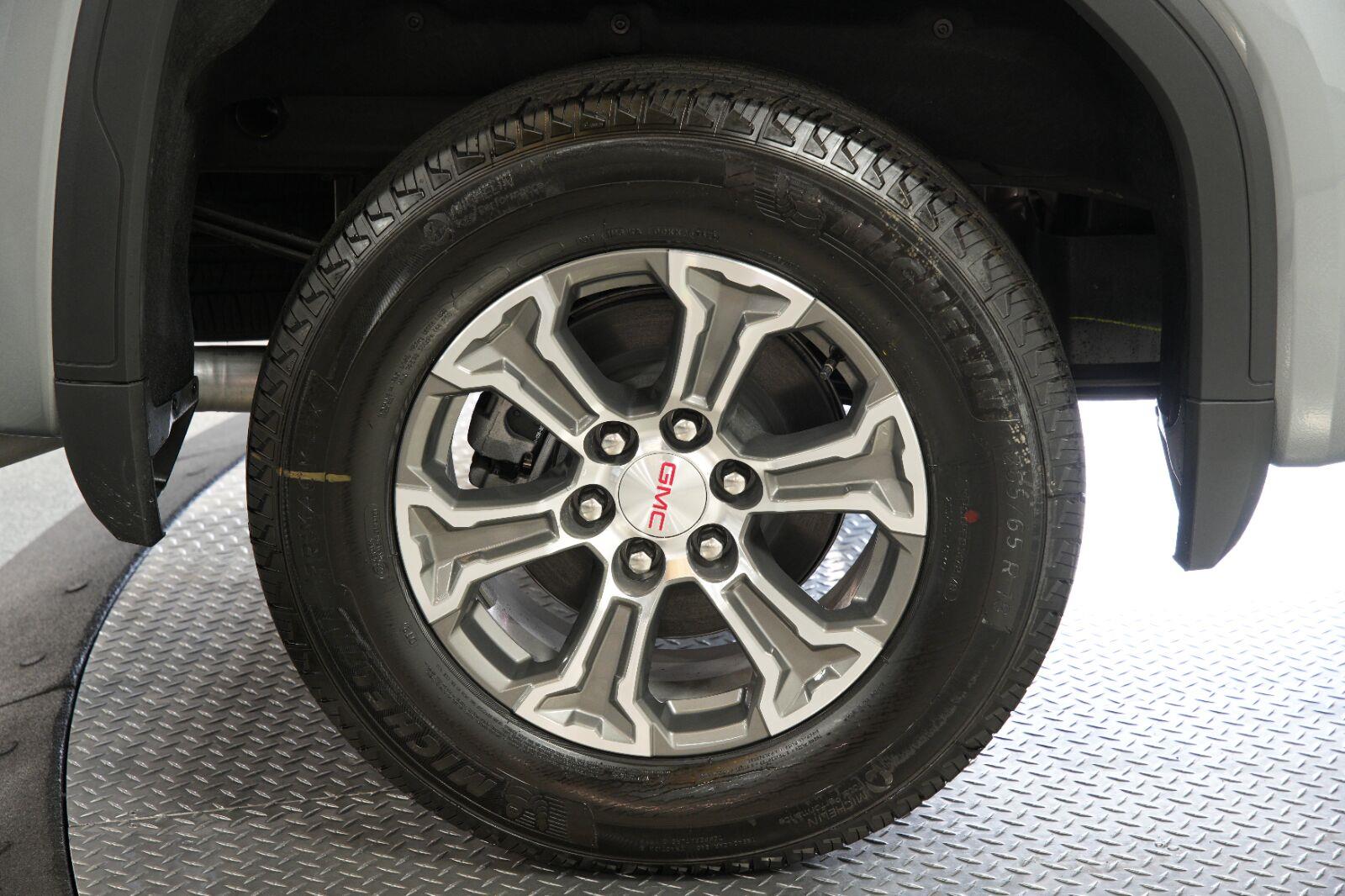 2026 GMC Sierra 1500 SLT - Photo 26