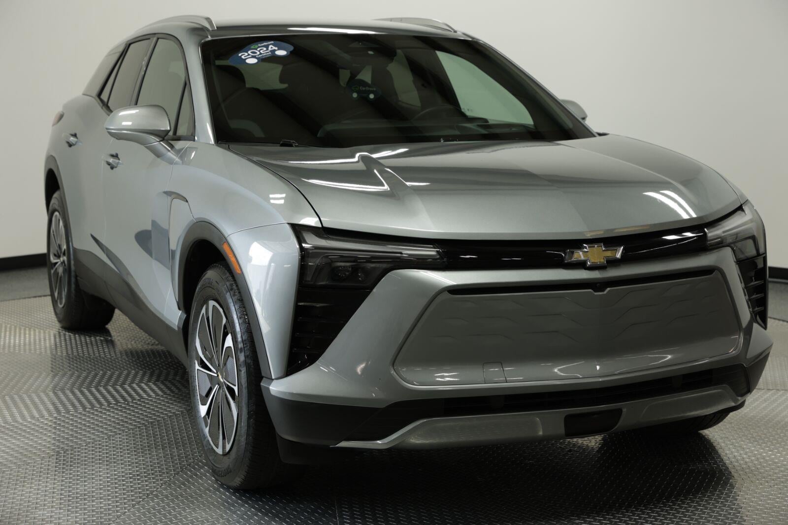 Used 2024 Chevrolet Blazer EV LT with VIN 3GNKDBRJ6RS291234 for sale in Kansas City