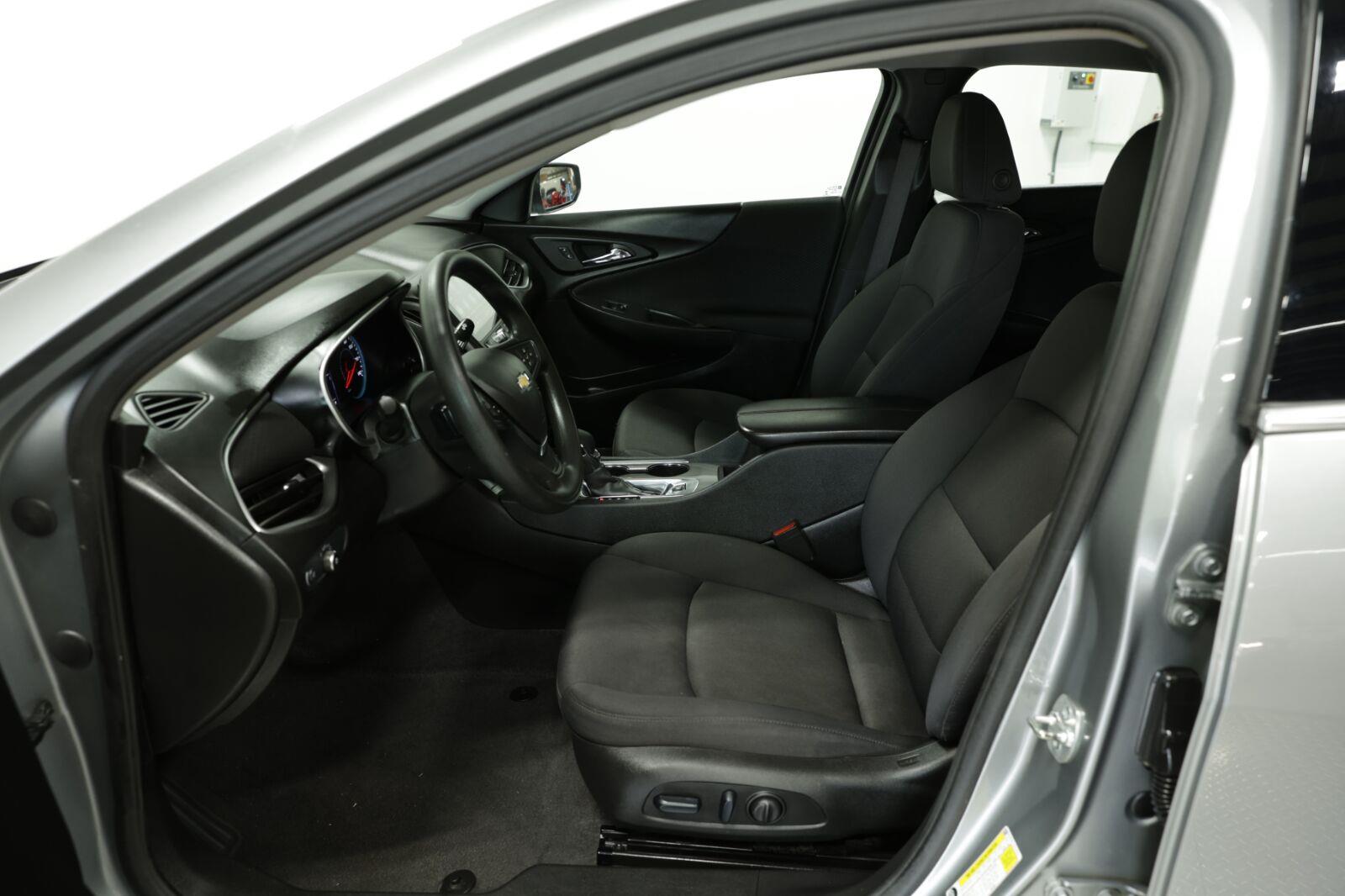 2025 Chevrolet Malibu 1LT - Photo 34