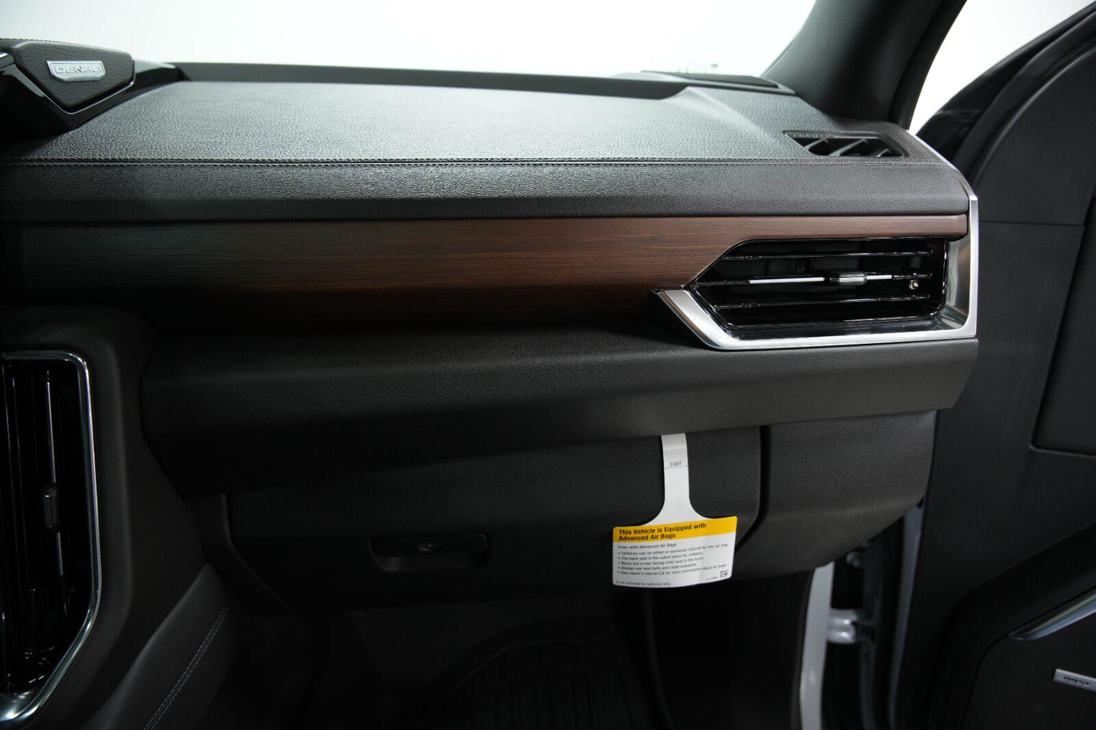 2026 GMC Yukon XL Denali - Photo 31