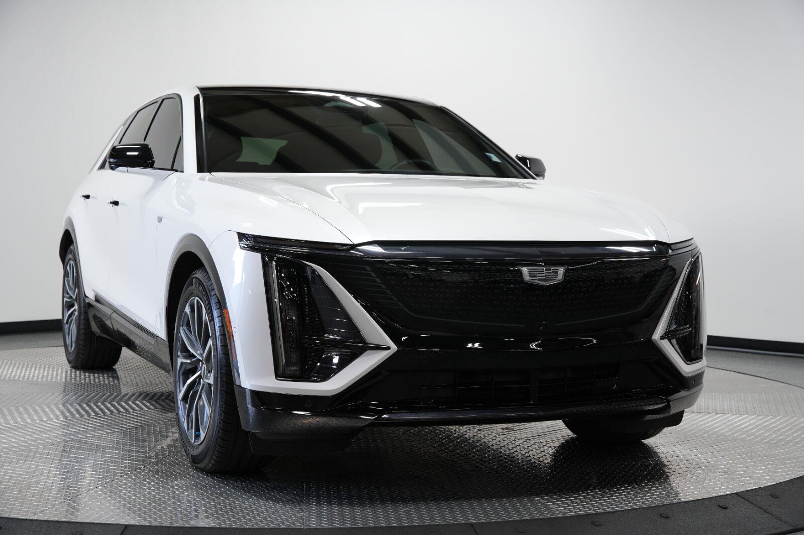 Used 2024 Cadillac LYRIQ Sport 2 with VIN 1GYKPVRL2RZ124014 for sale in Kansas City