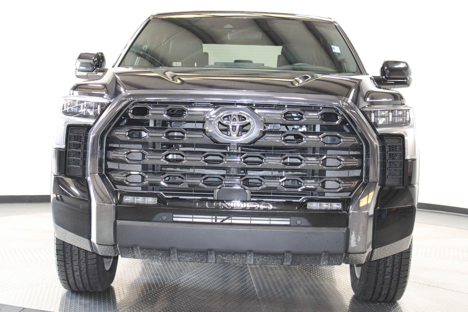2023 Toyota Tundra Platinum photo 2