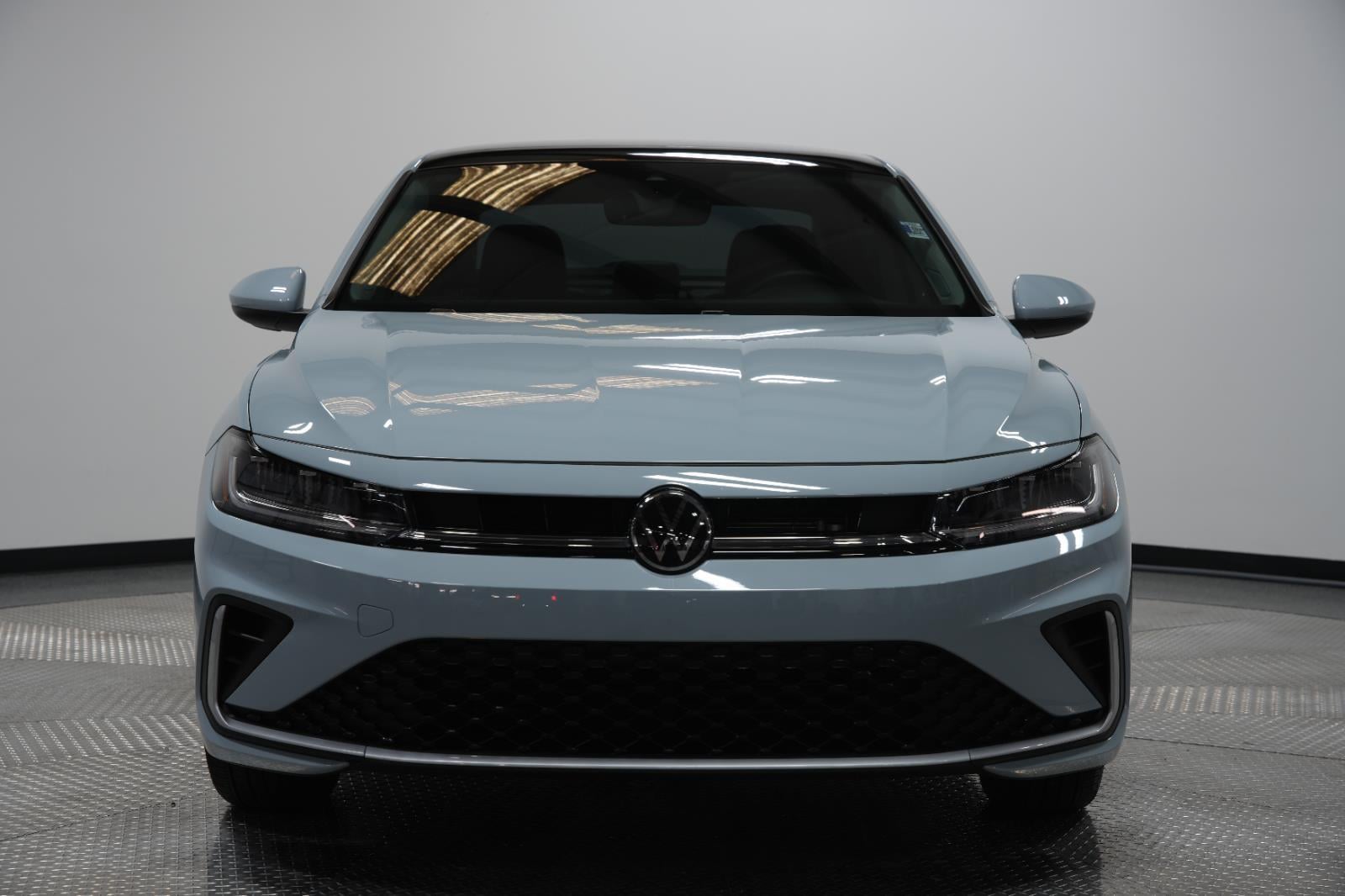 Used 2025 Volkswagen Jetta SE with VIN 3VW7X7BU1SM088489 for sale in Kansas City