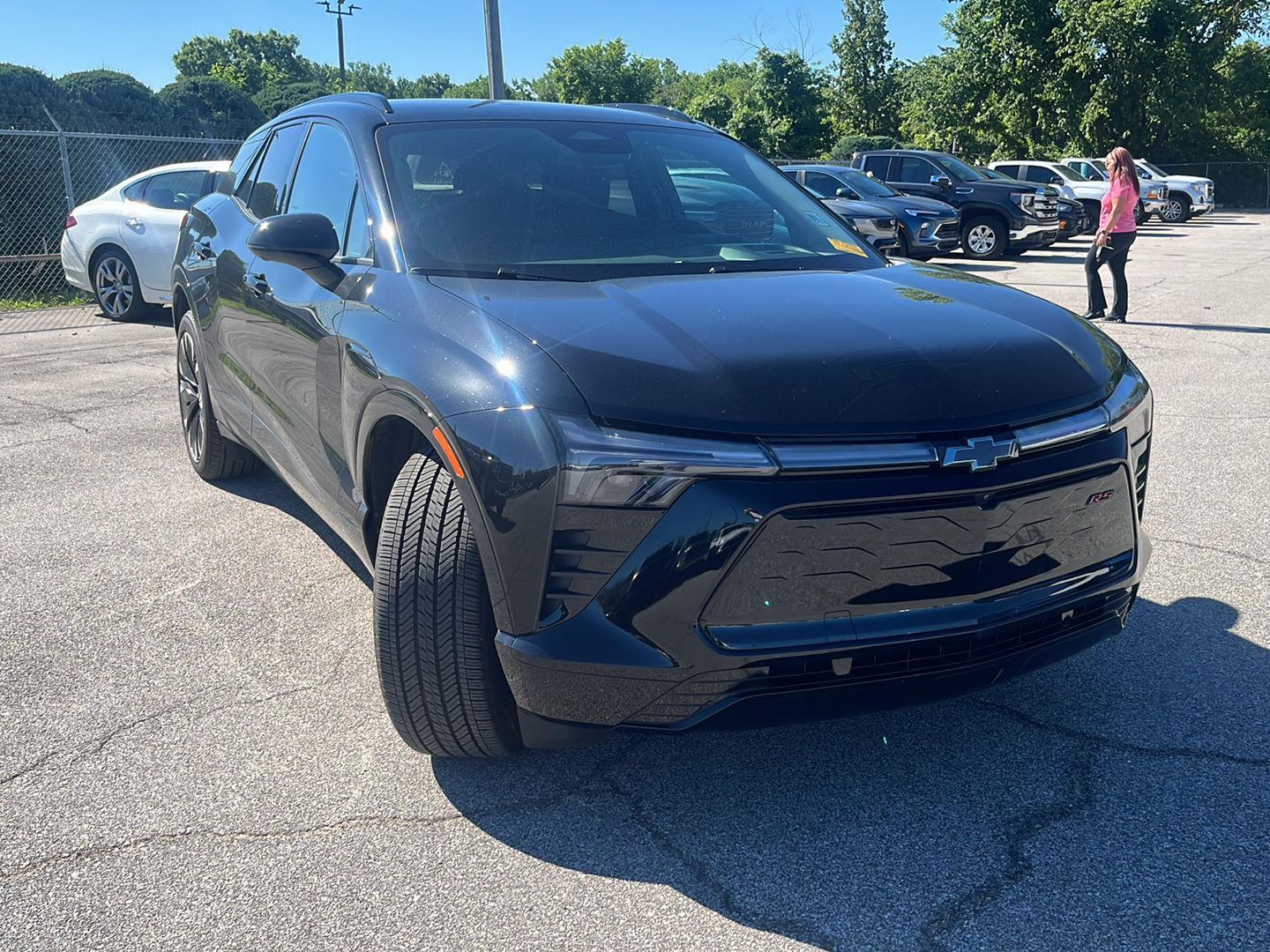 Used 2025 Chevrolet Blazer EV RS with VIN 3GNKDJRJ7SS106804 for sale in Kansas City