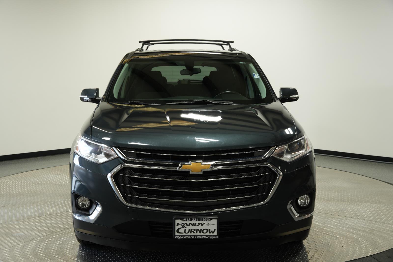 Used 2018 Chevrolet Traverse 1LT with VIN 1GNEVGKWXJJ284421 for sale in Kansas City
